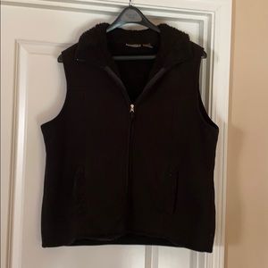 Sleeveless fleece vest
